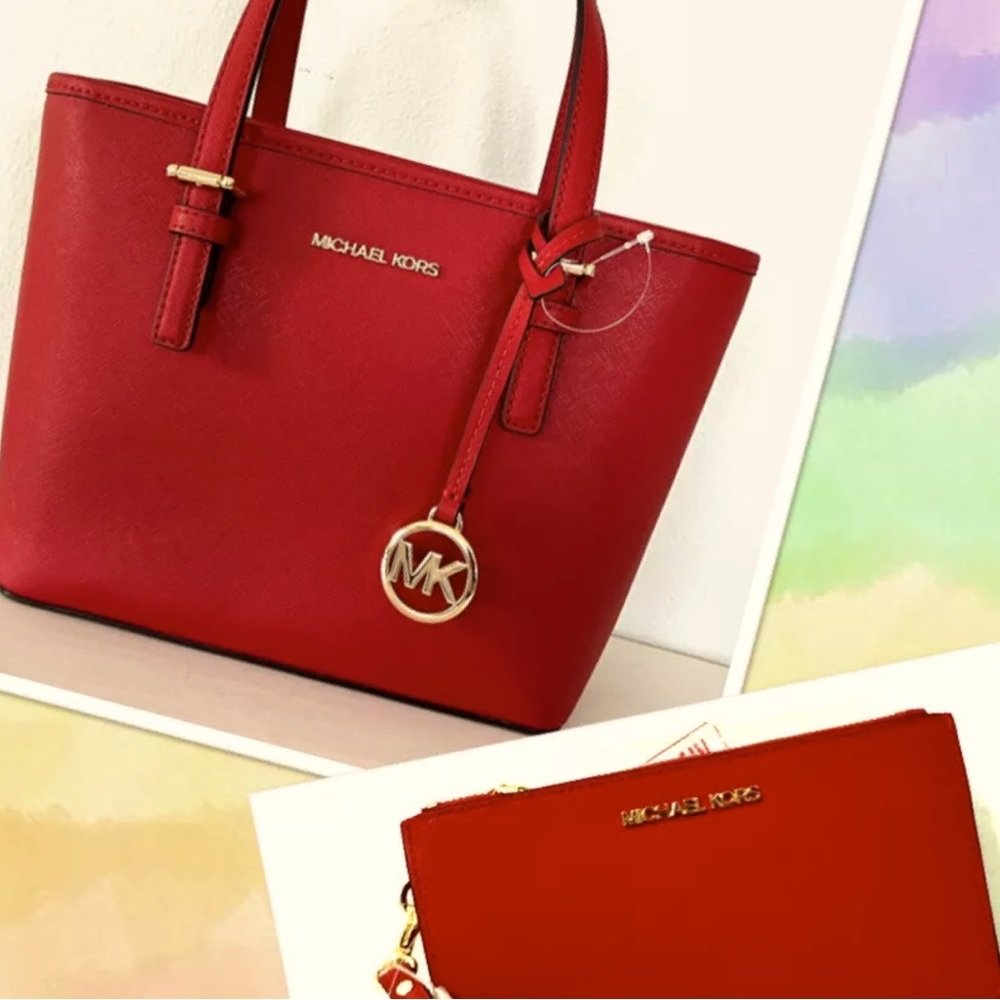 Michael Kors Michael Kors Jet Set Tote bundled with Bifold Wallet